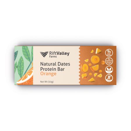 Eine Verpackung von Rift Valley Farms Natural Dates Protein Bar mit Orangengeschmack, 50g, vegan und ohne Zuckerzusatz.